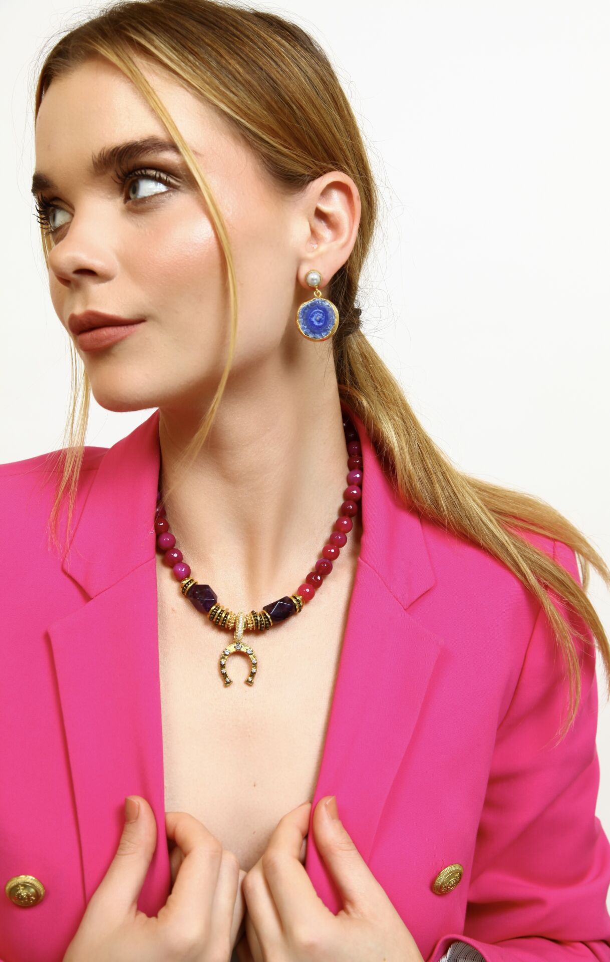 MINI HORSESHOE NECKLACE